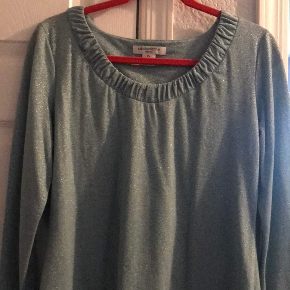 Aqua top with gathered scoop neckline!!!